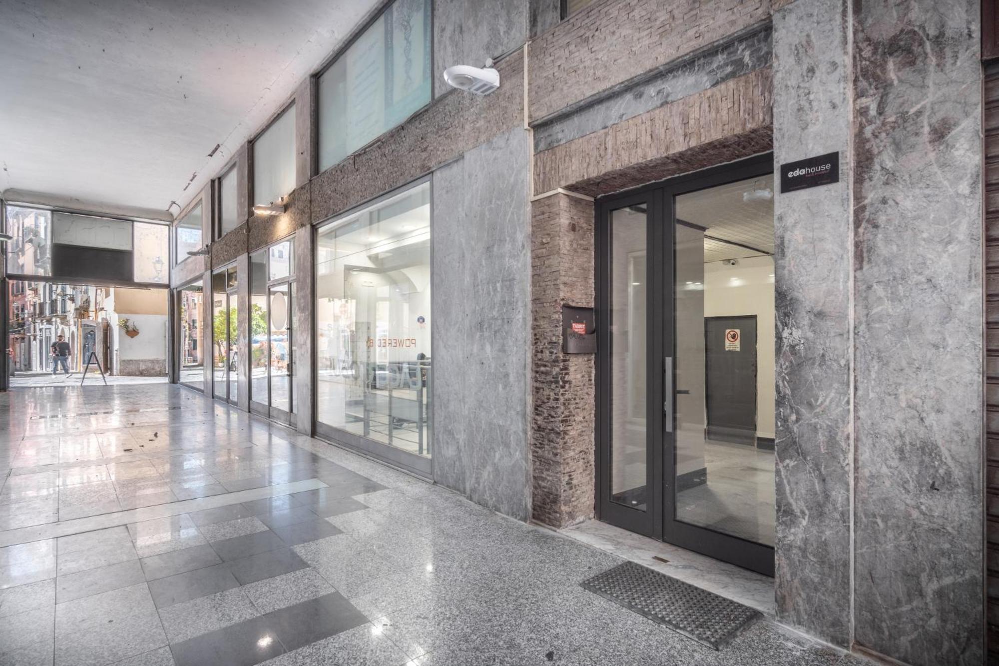 Casa Vacanza Angelina Via Mercanti Centro Storico サレルノ エクステリア 写真