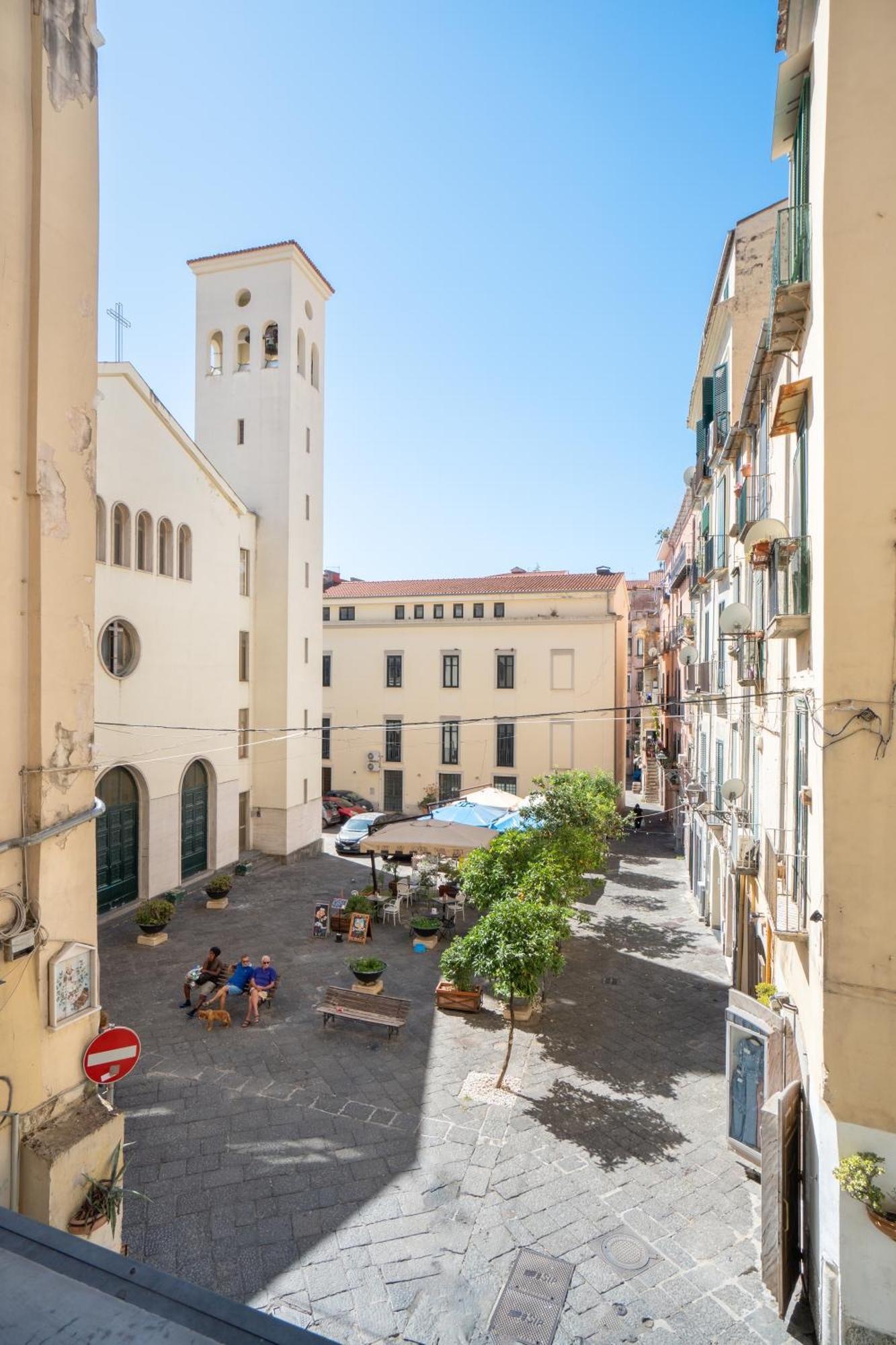 Casa Vacanza Angelina Via Mercanti Centro Storico サレルノ エクステリア 写真